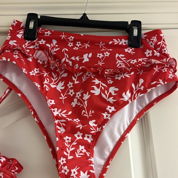 Amazon Red Floral Tankini Set - Picture 3 of 3